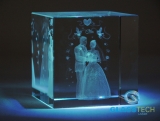 3D wedding in glass cube 60 mm