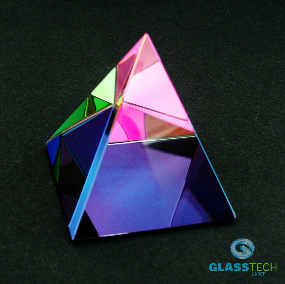 Rainbow effect pyramid 80 mm