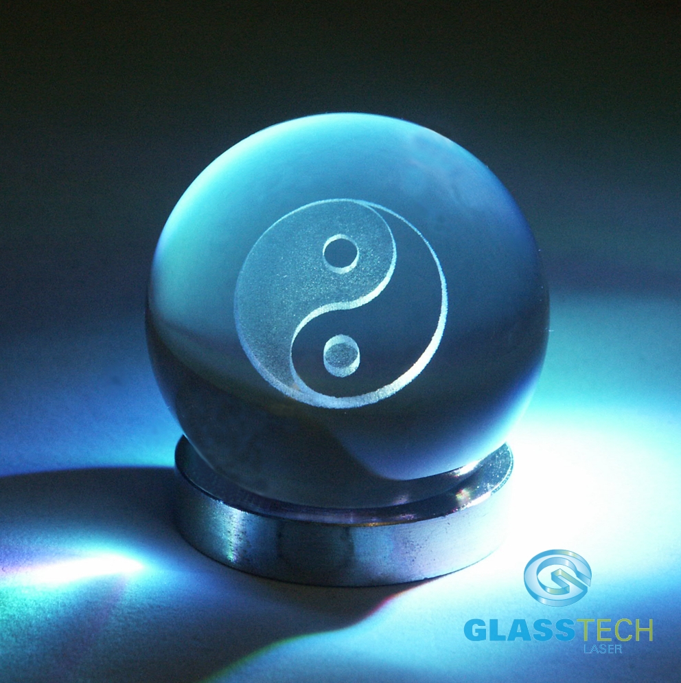 3D Jin jang in glass ball 80 mm