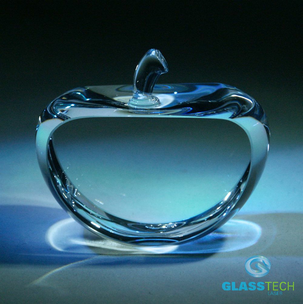 Glass paperweight - an apple 70 x 100 x 40 mm