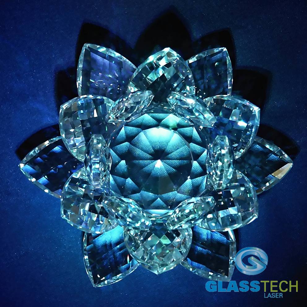 Feng-shui crystal lotus middle 100 mm