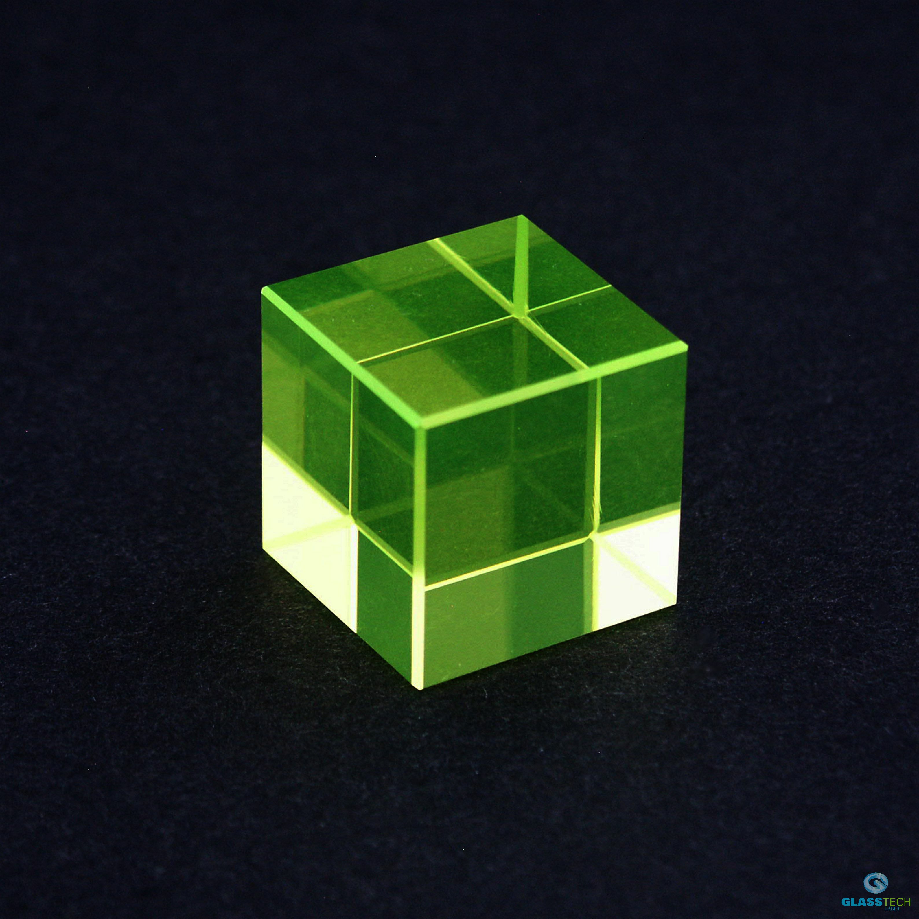 uranium cube polished - 25x25x25 mm